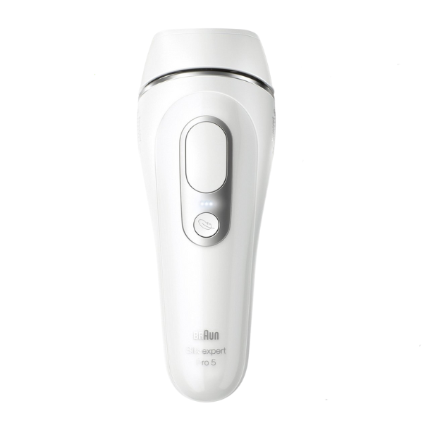 Close-up van Braun Silk-expert Pro PL5145 IPL ontharingsapparaat met aan/uit-knop en huiddetectiesensor.